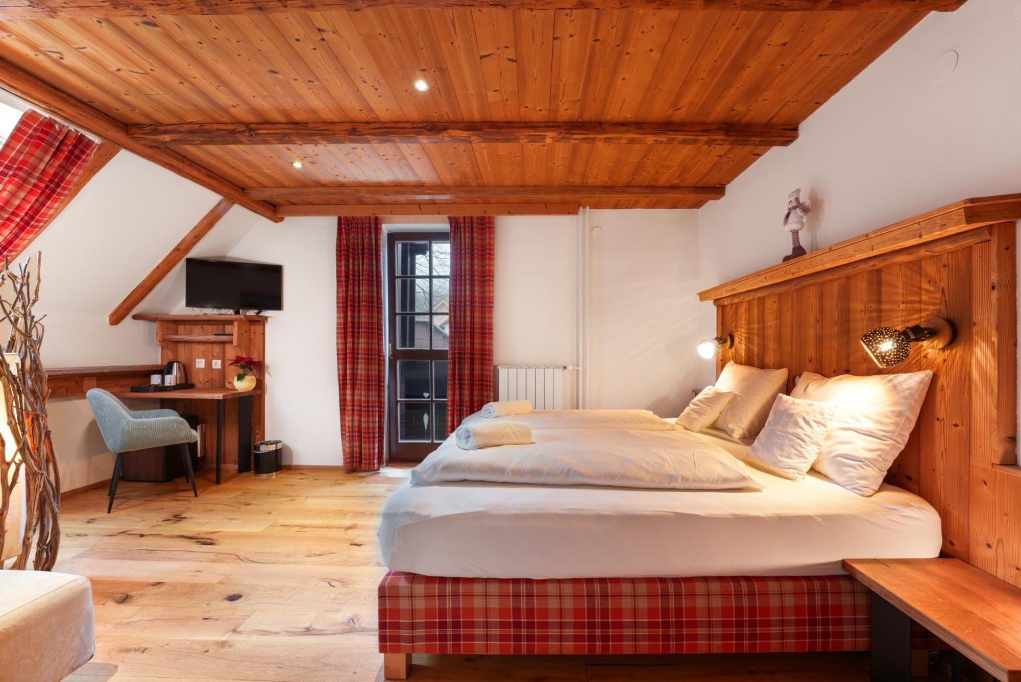Hotel Gostilna Pri Martinu à Kranjska Gora Extérieur photo